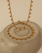 Detalle de pulsera Rocío Dorado con acabado dorado